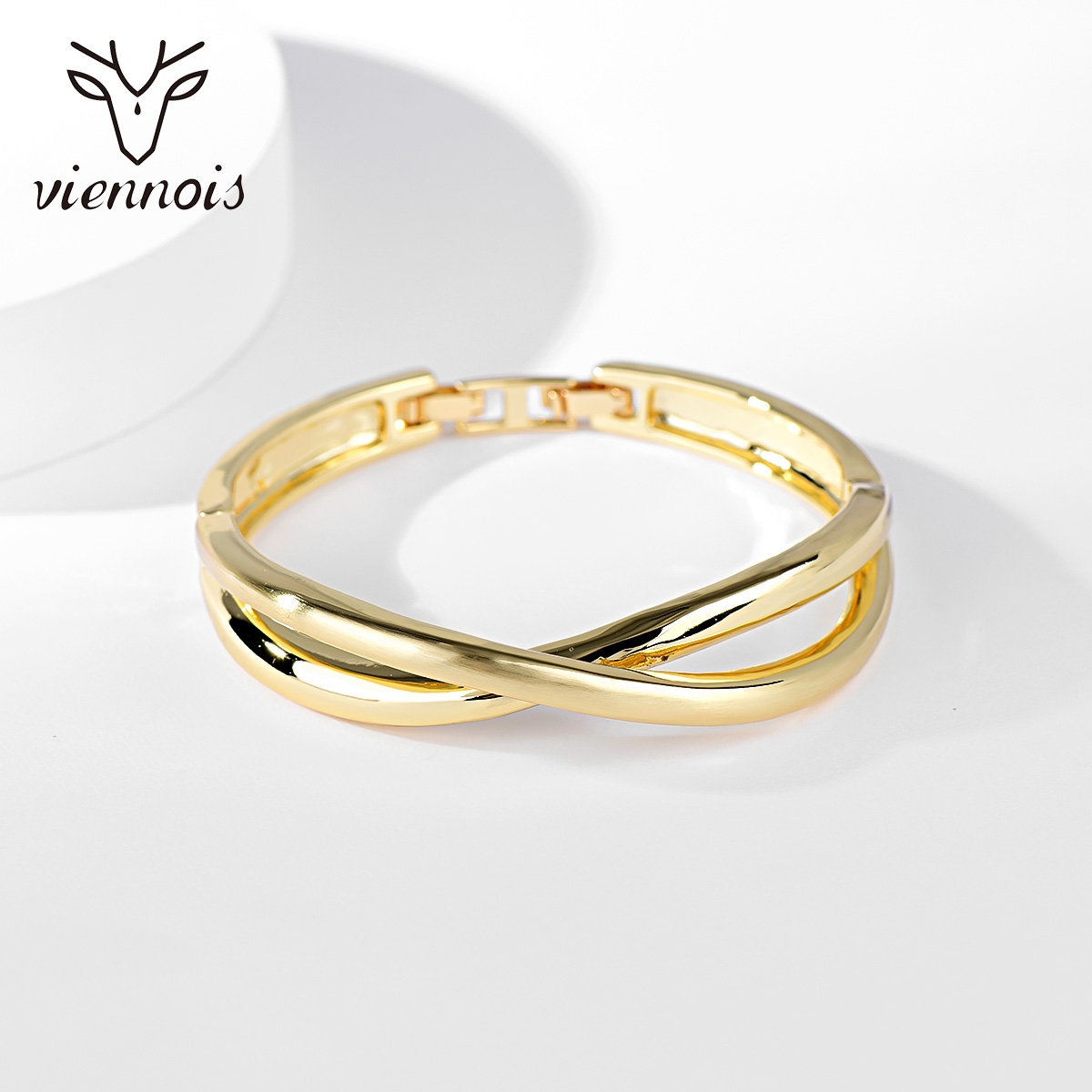 Women Zinc Alloy Gold Plated Fashion Bangle Online