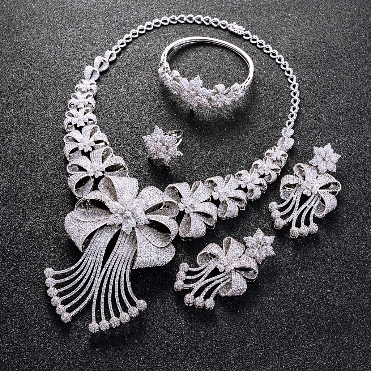New Magic B2B - Fashion Jewelry Wholesale, Bulk Purchase ...