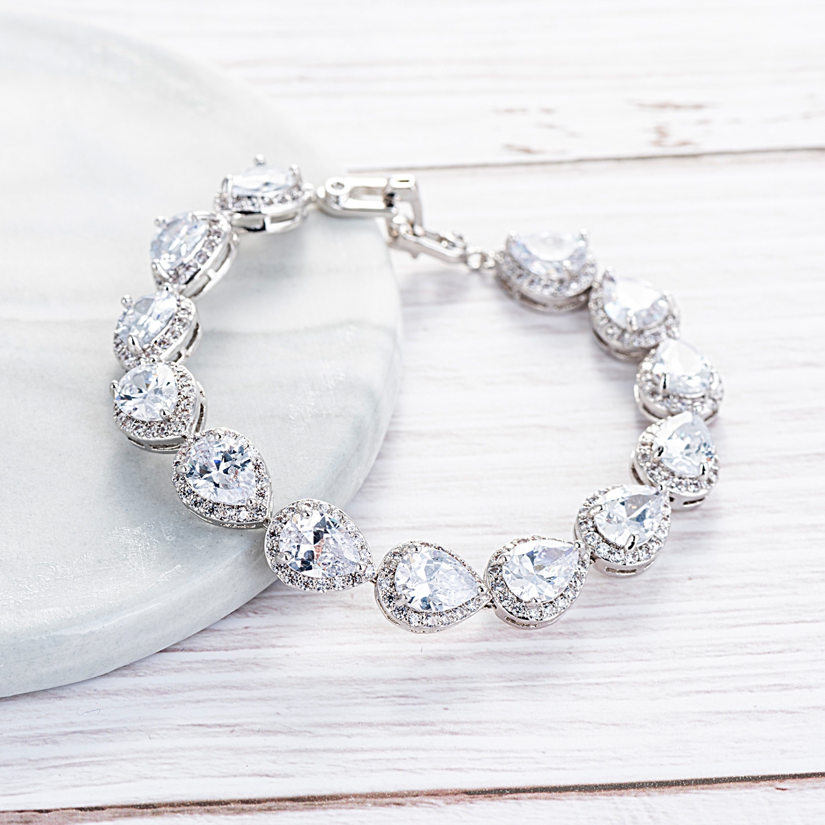 Luxury Cubic Zirconia Tennis Bracelet with Worldwide Shipping