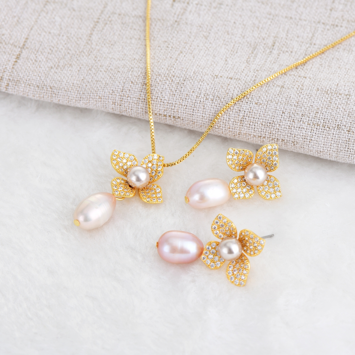 New Artificial Pearl Zinc Alloy Necklace and Earring Set