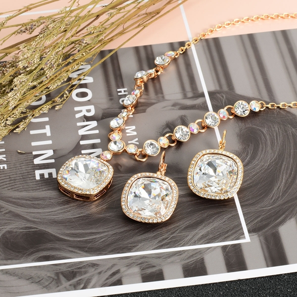 Picture of Bling Casual Swarovski Element Necklace and Earring Set