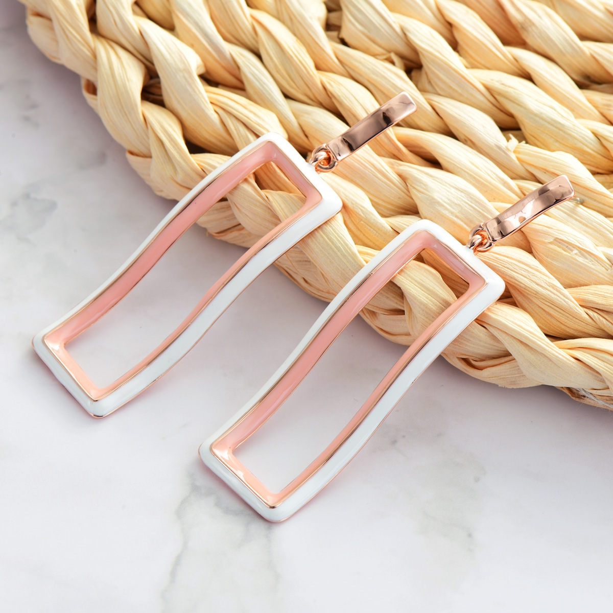 Sparkly Casual Classic Dangle Earrings