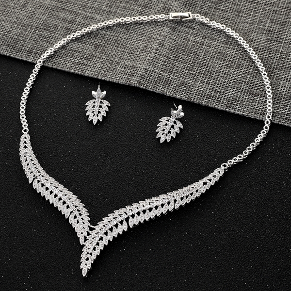 Picture of Casual White Necklace and Earring Set with Speedy Delivery