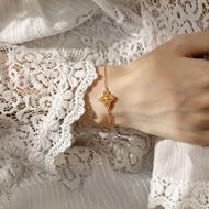 Picture of Purchase Gold Plated White Fashion Bracelet with Wow Elements