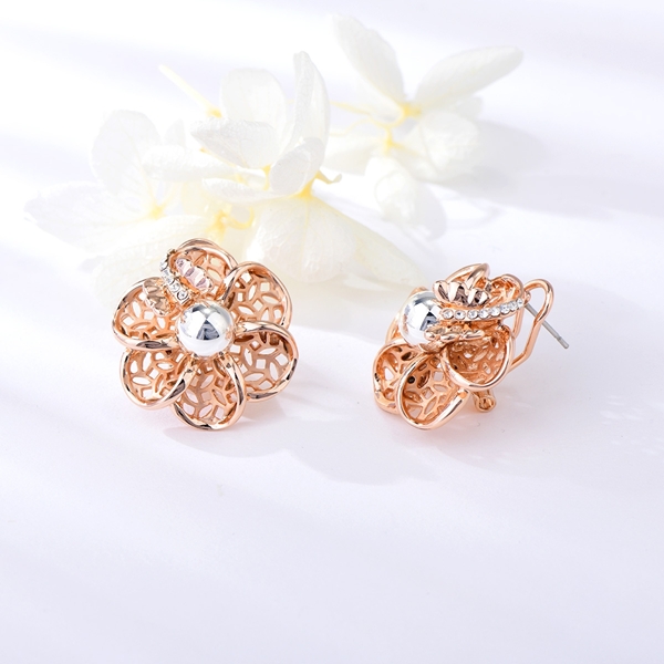 Picture of Classic Flowers & Plants Stud Earrings with Price