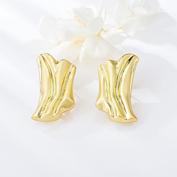 Picture of Dubai Gold Plated Stud Earrings Online Only