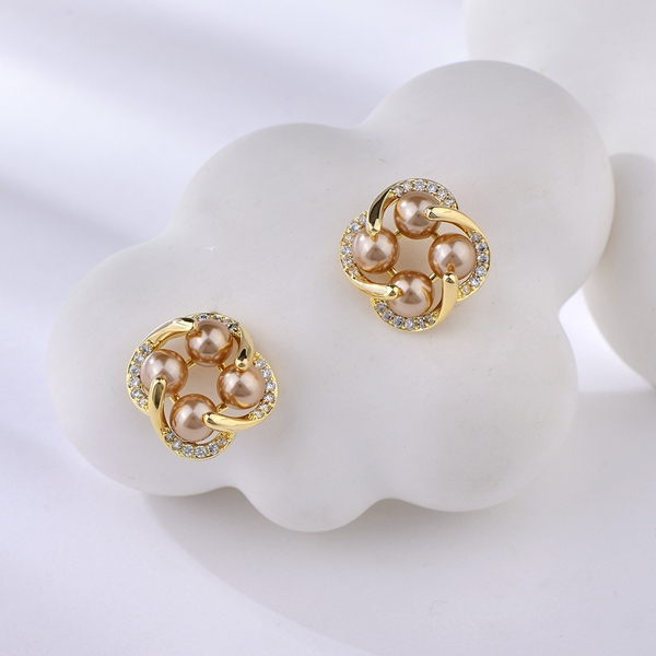 Picture of Zinc Alloy Small Stud Earrings from Certified Factory