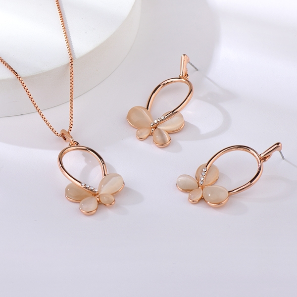 Picture of Impressive White Rose Gold Plated 2 Piece Jewelry Set with Low MOQ
