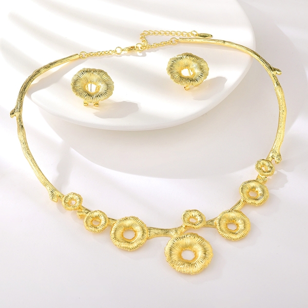 Picture of Recommended Gold Plated Medium 2 Piece Jewelry Set from Top Designer