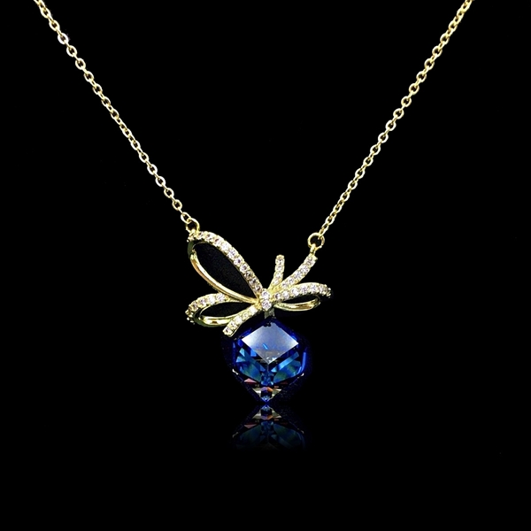 Picture of Zinc Alloy Swarovski Element Pendant Necklace with Worldwide Shipping