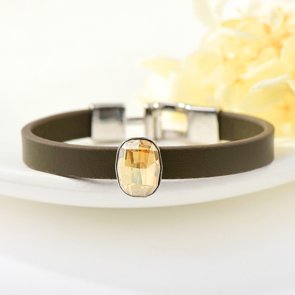 Picture of Zinc Alloy Gold Plated Fashion Bangle with Speedy Delivery