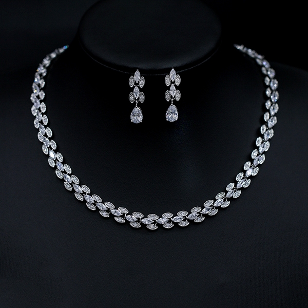 Picture of Nice Cubic Zirconia White 2 Piece Jewelry Set