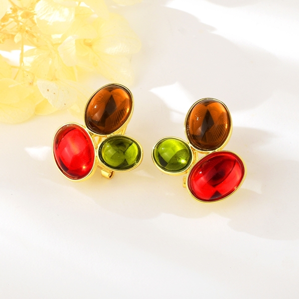 Picture of Dubai Gold Plated Big Stud Earrings with Speedy Delivery