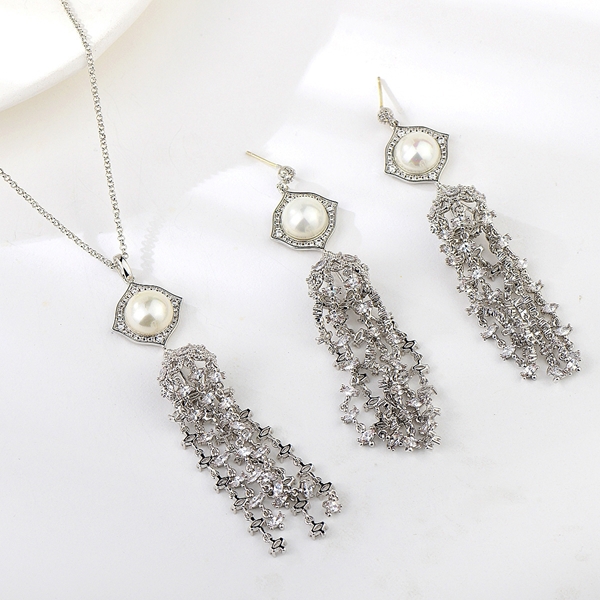Picture of Irresistible White Platinum Plated 2 Piece Jewelry Set As a Gift