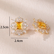 Picture of Luxury Gold Plated Big Stud Earrings in Exclusive Design