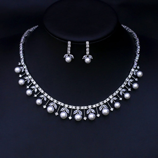 Picture of Eye-Catching White Cubic Zirconia 2 Piece Jewelry Set with Member Discount
