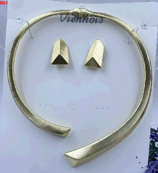 Picture of Gold Plated Classic 2 Piece Jewelry Set at Super Low Price